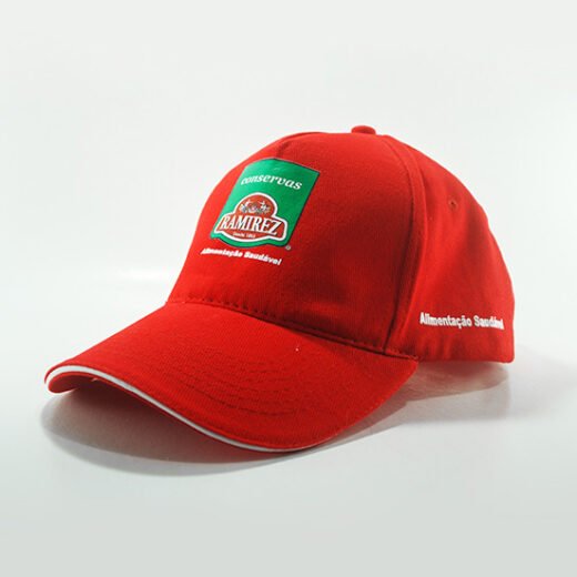 Boné Vermelho