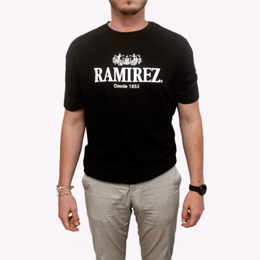 T’shirt Preta Ramirez